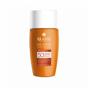 فلوئید ضد آفتاب رنگی ریلاستیل ⁺SPF50 با حجم ۵۰ میلی لیتر
