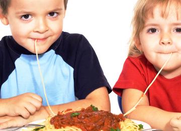 تغذیه کودکان باید چگونه باشد؟
